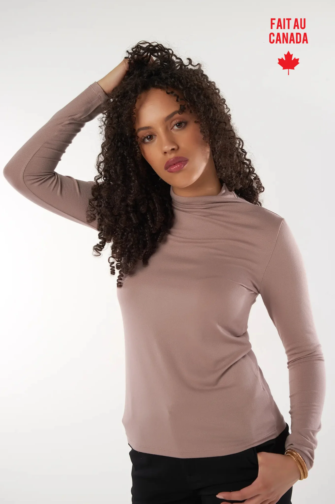 Tous les hauts pour femmes